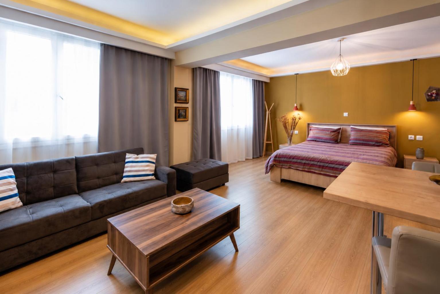 One-Bedroom Apartment